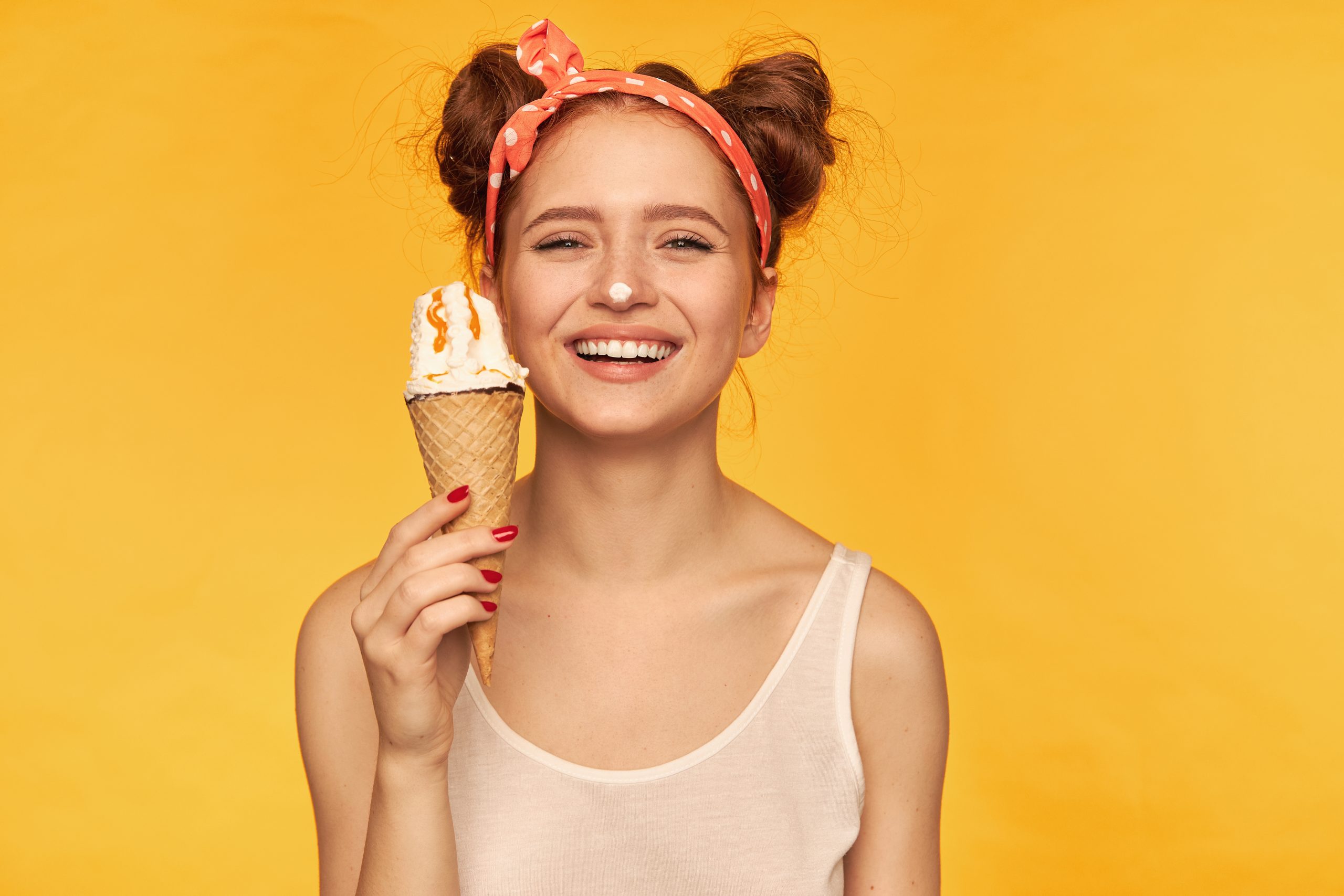 The Sweet Truth: Navigating the Impact of Sweets and Ice on Your Teeth